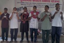 बंदूक छोड़ थामा ट्रैक्टर का स्टीयरिंग: नारायणपुर में आत्मसमर्पित नक्सलियों की नई पारी