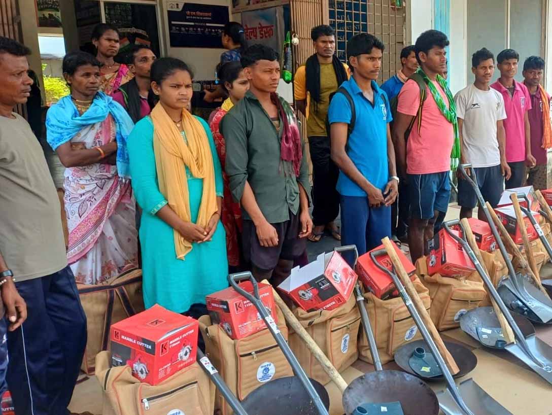 आत्मसमर्पण से आत्मनिर्भरता: सुकमा में युवाओं को मिली नए जीवन की मजबूत नींव