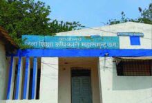 लापरवाही और वित्तीय गड़बड़ी पर बड़ी कार्रवाई: स्कूल शिक्षा विभाग ने DEO को किया सस्पेंड