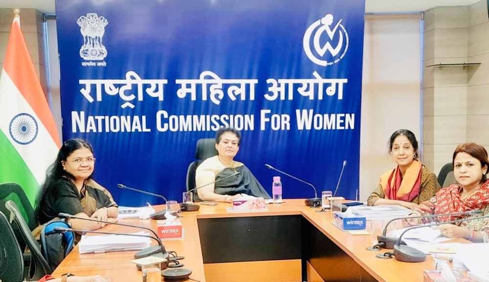 राष्ट्रीय महिला आयोग की जनसुनवाई: शिकायतों के त्वरित निराकरण पर होगी कड़ी निगरानी राष्ट्रीय महिला आयोग की जनसुनवाई: शिकायतों के त्वरित निराकरण पर होगी कड़ी निगरानी
