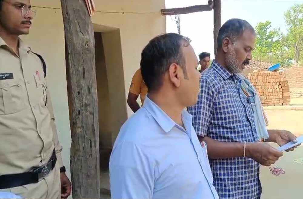 बाल विवाह पर सख्ती: प्रशासन की बड़ी कार्रवाई, 2 शादियां रुकवाकर परिजनों को दी समझाइश बाल विवाह पर सख्ती: प्रशासन की बड़ी कार्रवाई, 2 शादियां रुकवाकर परिजनों को दी समझाइश
