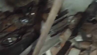 कोरबा में देर रात हादसा: निर्माणाधीन मकान की दीवार गिरी, दंपति और मासूम मलबे में दबकर घायल