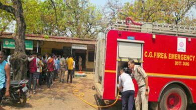 जिला सहकारी बैंक में आग का कहर: शॉर्ट सर्किट से कंप्यूटर और दस्तावेज जलकर खाक