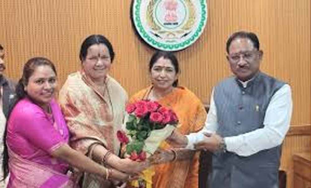 संसद में गूंजेगी ‘नारी शक्ति’: लक्ष्मी वर्मा का भरोसा, सीएम साय के पत्र पर बड़ा आश्वासन संसद में गूंजेगी ‘नारी शक्ति’: लक्ष्मी वर्मा का भरोसा, सीएम साय के पत्र पर बड़ा आश्वासन