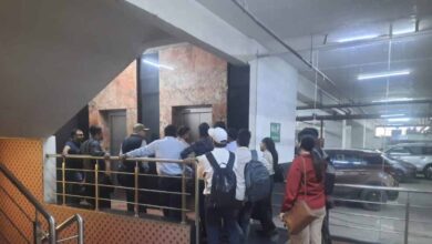 करेंसी टावर में लिफ्ट फेल, सुरक्षा पर सवाल: IAS के बाद अब कांग्रेस नेता भी फंसे