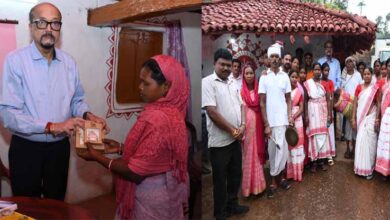 राज्यपाल  रमेन डेका ने जशपुर के केरेगांव होम-स्टे का किया अवलोकन