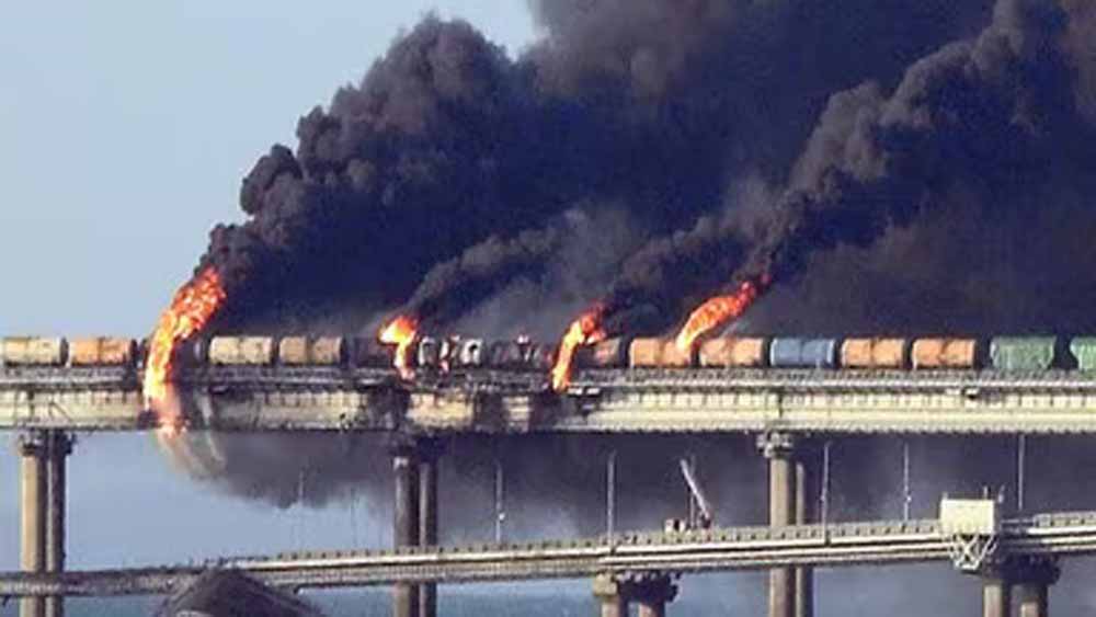 डेडलाइन से पहले ही हमला: Donald Trump की चेतावनी के बीच ईरान के हाईवे-रेलवे पुल बने निशाना, कई शहरों में अटैक डेडलाइन से पहले ही हमला: Donald Trump की चेतावनी के बीच ईरान के हाईवे-रेलवे पुल बने निशाना, कई शहरों में अटैक