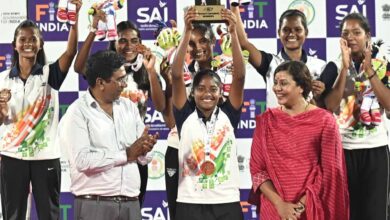 जंगल के मैदानों से राष्ट्रीय मंच तक : भारत की हॉकी विरासत को जीवित रखे हुए हैं जनजातीय समुदाय