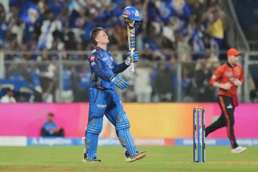 मुंबई इंडियंस ने हैदराबाद को दिया 244 रनों का विशाल लक्ष्य, वानखेड़े में हाई-स्कोरिंग मुकाबला