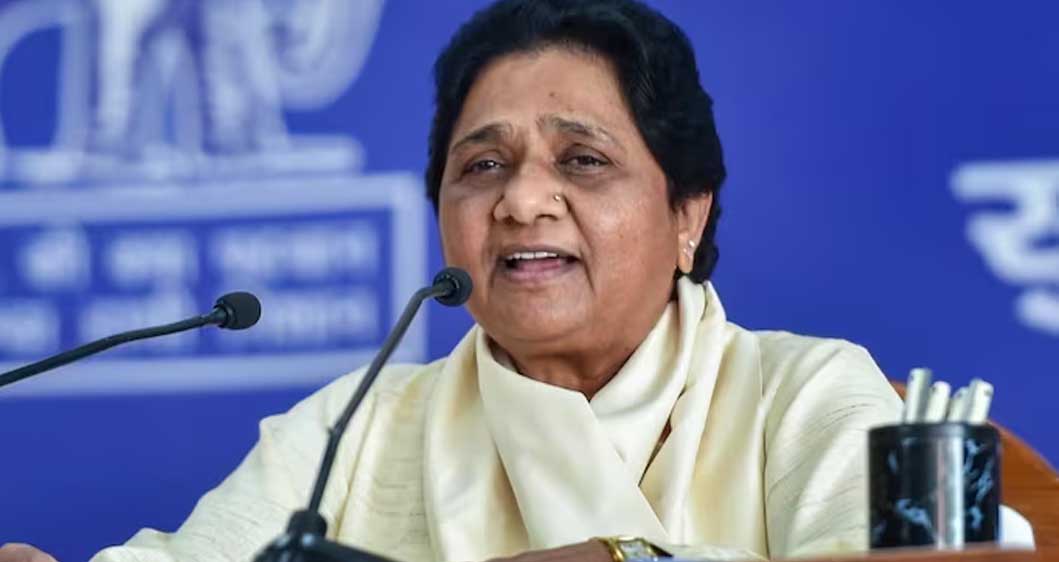 SIR के नफा-नुकसान का आकलन कर रहीं मायावती, बसपा नई रणनीति से कैंडिडेट तय कर रही है