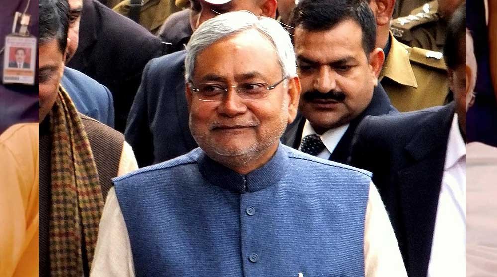 सीएम की कुर्सी छोड़ने को तैयार नीतीश , BJP के सिग्नल का इंतजार! बिहार की सरकार कब बदलेगी, जानें अंदर की बात