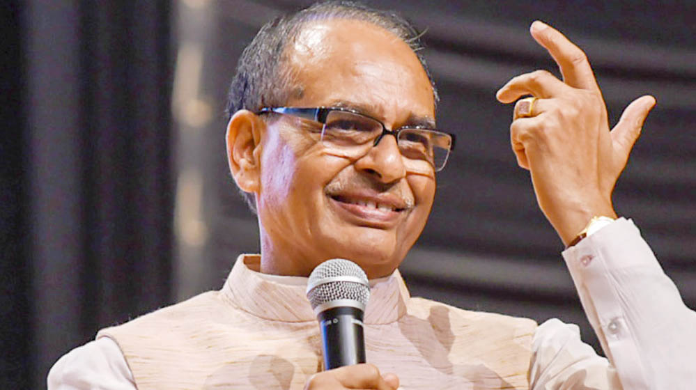 यूरिया, डीएपी की कीमत बढ़ाने पर शिवराज सिंह चौहान का बड़ा ऐलान, किसानों को मिलेगा रिकॉर्ड चेक