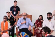 राज्यपाल  रमेन डेका ने ग्राम बेहराखार जाकर विशेष पिछड़ी जनजाति बिरहोर समुदायों से की आत्मीय मुलाकात