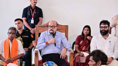 राज्यपाल  रमेन डेका ने ग्राम बेहराखार जाकर विशेष पिछड़ी जनजाति बिरहोर समुदायों से की आत्मीय मुलाकात