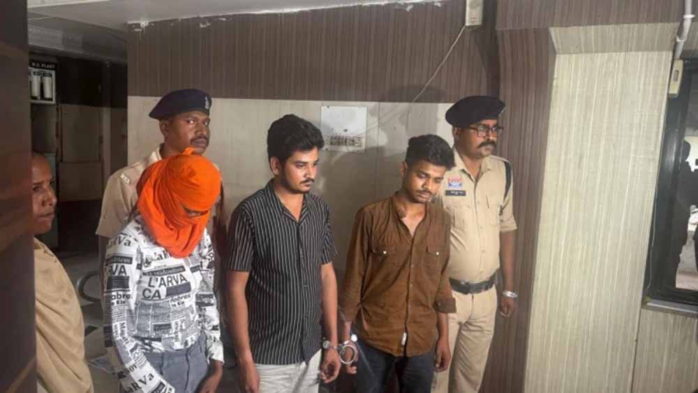 रायपुर में खौफनाक मर्डर, युवक को जिंदा गड्ढे में दफनाया—प्रेमिका समेत 5 गिरफ्तार