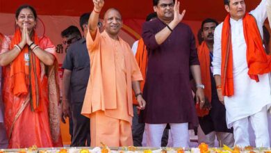 टीएमसी के गुंडों से हिसाब-किताब बराबर करने के लिए बंगाल में डबल इंजन सरकार आवश्यकः सीएम योगी टीएमसी के गुंडों से हिसाब-किताब बराबर करने के लिए बंगाल में डबल इंजन सरकार आवश्यकः सीएम योगी