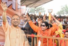 योगी आदित्यनाथ बोले – भाजपा सरकार आएगी तो बंगाल की सड़कों पर झाड़ू लगाएंगे गुंडे, माफिया व मौलाना