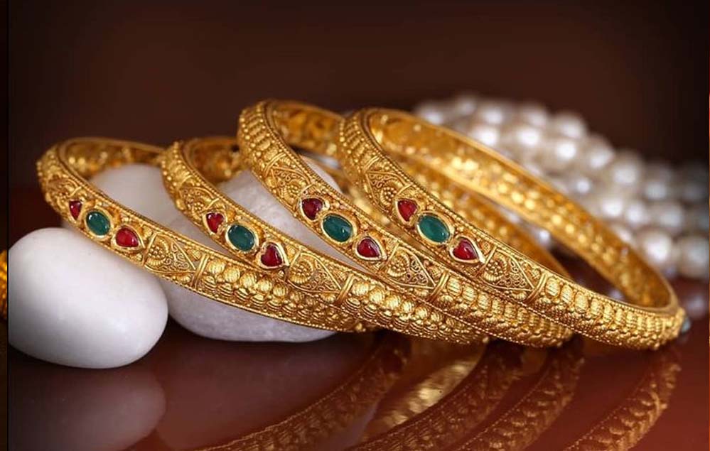 सोने का भाव फिर 1 लाख 50 हजार के करीब, चांदी भी 9 हजार रुपये महंगी, जानें आज के रेट