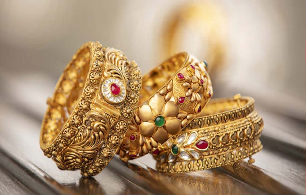 चांदी हुई 4500 रुपये महंगी, सोने के दाम भी 2000 रुपये से ऊपर चढ़े