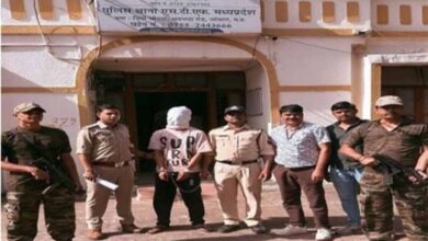 हैरी बॉक्सर गैंग का प्रमुख सदस्य एवं 20 हजार रुपये का इनामी फरार आरोपी मुरैना से गिरफ्तार हैरी बॉक्सर गैंग का प्रमुख सदस्य एवं 20 हजार रुपये का इनामी फरार आरोपी मुरैना से गिरफ्तार