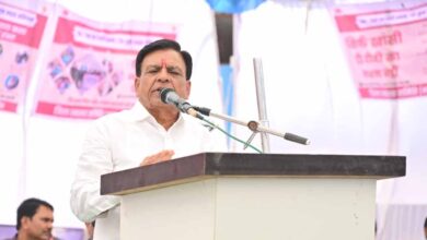 मेडिकल कॉलेजों में डॉक्टरों की कमी की शीघ्र होगी पूर्ति : उप मुख्यमंत्री देवड़ा मेडिकल कॉलेजों में डॉक्टरों की कमी की शीघ्र होगी पूर्ति : उप मुख्यमंत्री देवड़ा