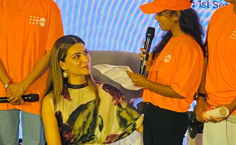 यूएनएफपीए की गुडविल एंबेसडर अभिनेत्री कृति सेनन मध्यप्रदेश पुलिस के सामुदायिक पुलिसिंग मॉडल से हुईं प्रभावित