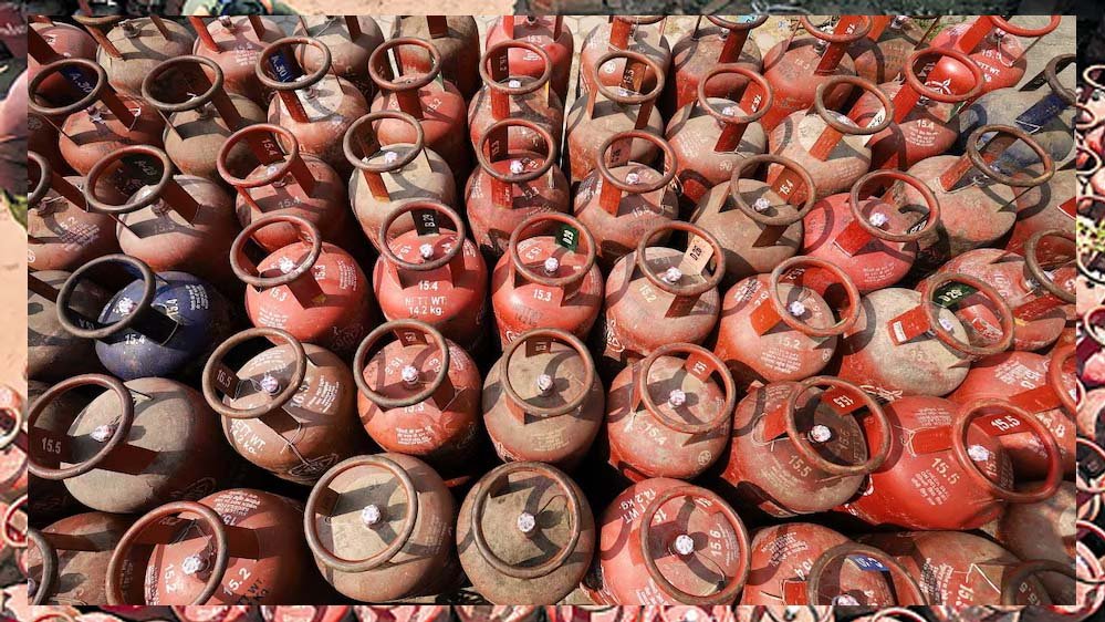 भोपाल की गैस एजेंसी में गड़बड़ी, FIR की तैयारी: खाद्य विभाग ने एडीएम को सौंपी रिपोर्ट, एक एजेंसी रिटायर्ड अफसर की भोपाल की गैस एजेंसी में गड़बड़ी, FIR की तैयारी: खाद्य विभाग ने एडीएम को सौंपी रिपोर्ट, एक एजेंसी रिटायर्ड अफसर की