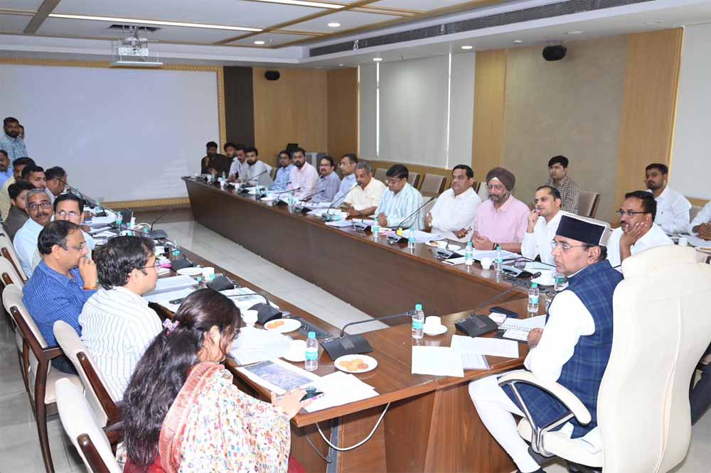 मानसून से पहले सड़क और सीवेज सहित सभी बुनियादी ढांचे को करें दुरुस्त : मंत्री सारंग