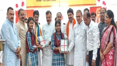 नवीन शिक्षा नीति विद्यार्थियों को रोजगारमूलक शिक्षा प्रदान करने और संस्कृति एवं पारिवारिक मूल्यों से जोड़ने का कर रही है कार्य : स्कूल शिक्षा मंत्री सिंह