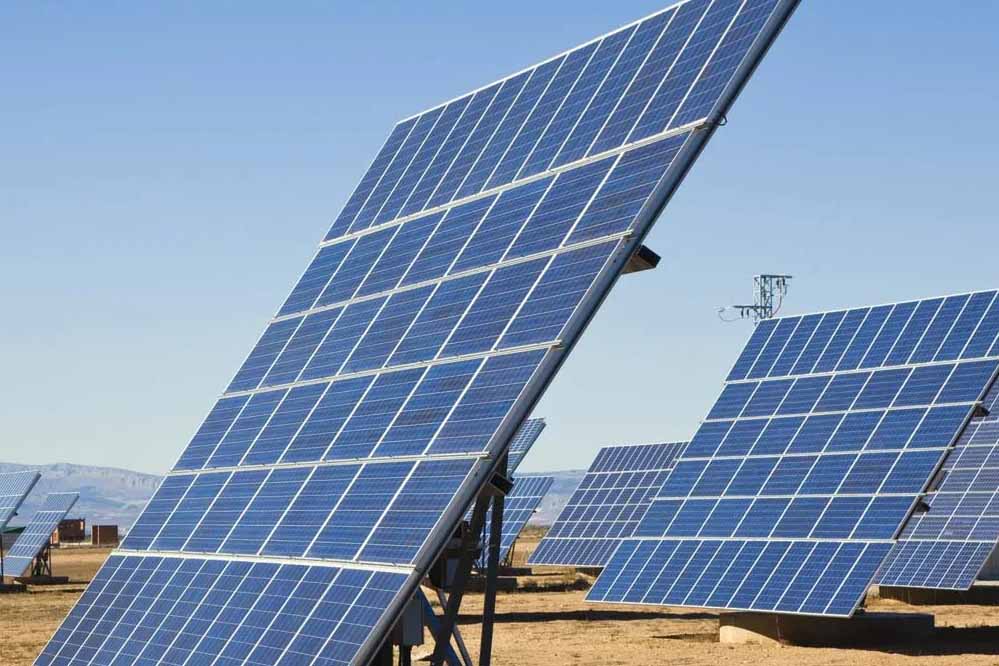 इंदौर में 9 हजार सफाईकर्मियों के घर होंगे सोलर से रोशन, 270 करोड़ रुपये की होगी बचत