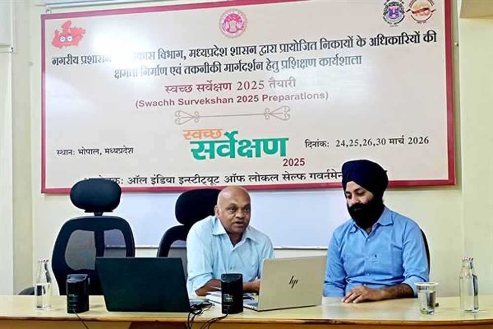 स्वच्छता के सारथियों के स्वास्थ्य और सम्मान को समर्पित स्वच्छता स्वाभिमान कार्यशाला स्वच्छता के सारथियों के स्वास्थ्य और सम्मान को समर्पित स्वच्छता स्वाभिमान कार्यशाला