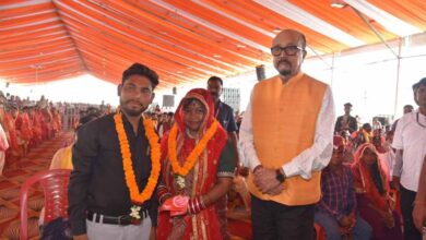 सामूहिक विवाह कार्यक्रम में शामिल हुए राज्यपाल