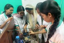पुरूषों के वर्चस्व वाले एक और क्षेत्र में पैर जमाने महिलाएं तैयार,इलेक्ट्रिशियन का काम सीख रोजगार की नई राह पर बढ़ाए कदम