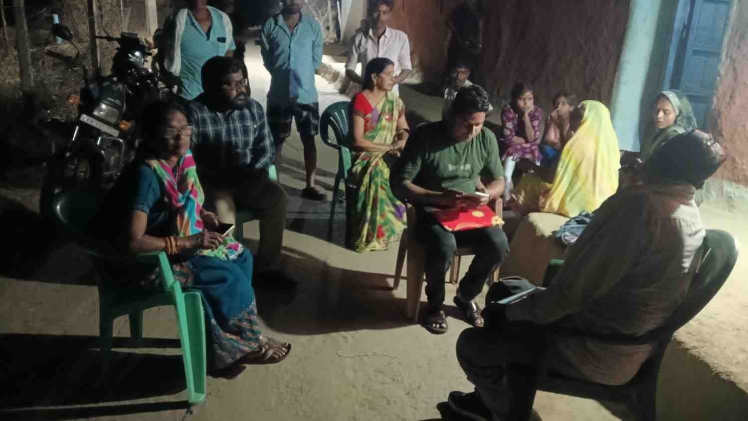 तरबूज खाने से बच्चे की मौत, 3 अन्य बच्चे अस्पताल में भर्ती मामले में जांजगीर कलेक्टर ने लिया तत्काल संज्ञान,जांच के लिए भेजे गए तरबूज के सैंपल तरबूज खाने से बच्चे की मौत, 3 अन्य बच्चे अस्पताल में भर्ती मामले में जांजगीर कलेक्टर ने लिया तत्काल संज्ञान,जांच के लिए भेजे गए तरबूज के सैंपल
