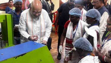 केंद्रीय गृहमंत्री अमित शाह ने चखा बस्तर की इमली का स्वाद बोले यहां की इमली का स्वाद खट्टा नहीं बल्कि मीठा