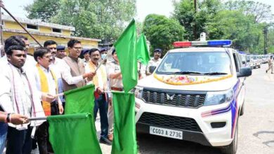 वित्त मंत्री ओपी चौधरी ने रायगढ़ को मिली 16 अत्याधुनिक डायल-112 ईआरवी वाहनों को दिखाई हरी झंडी