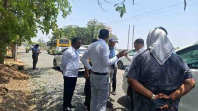 लोक निर्माण विभाग के सचिव ने सड़कों का काम देखा लोक निर्माण विभाग के सचिव ने सड़कों का काम देखा