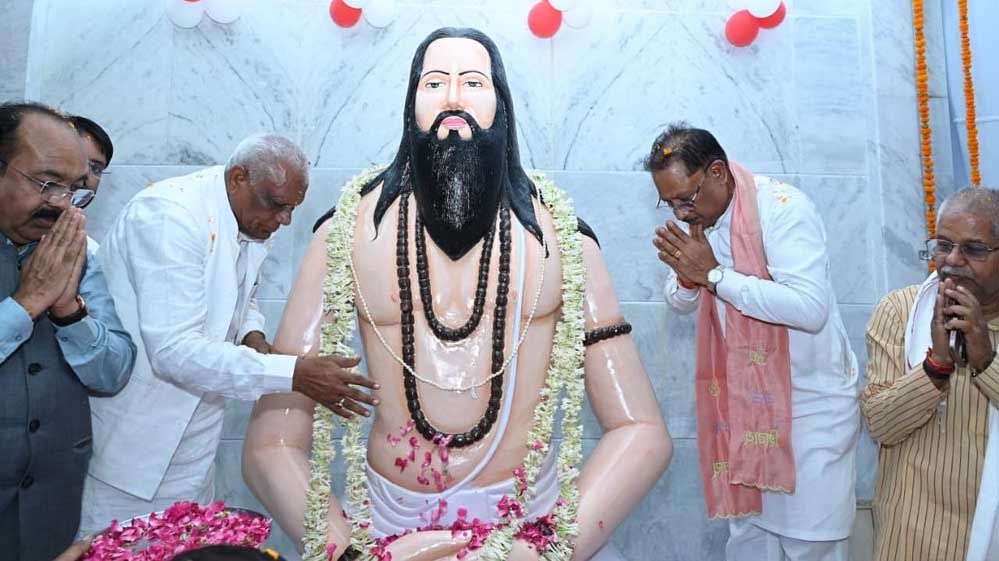 सुशासन तिहार 2026: मुख्यमंत्री विष्णु देव साय ने किया मुंगेली नगर के चौक-चौराहों में स्थापित प्रतिमाओं का अनावरण सुशासन तिहार 2026: मुख्यमंत्री विष्णु देव साय ने किया मुंगेली नगर के चौक-चौराहों में स्थापित प्रतिमाओं का अनावरण