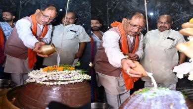 मुख्यमंत्री ने हाटकेश्वर महादेव मंदिर में पूजा-अर्चना कर प्रदेशवासियों के सुख समृद्धि की कामना की