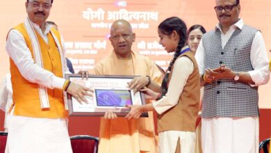 पहले अंधेरा था, अब घर में उजाला, श्रमिकों ने गिनाईं सरकार से मिली सहूलियतें पहले अंधेरा था, अब घर में उजाला, श्रमिकों ने गिनाईं सरकार से मिली सहूलियतें