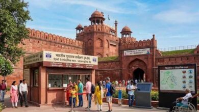 एएसआई की नई पहल: स्मारकों में मोबाइल चार्जिंग और वाई-फाई सुविधा की तैयारी एएसआई की नई पहल: स्मारकों में मोबाइल चार्जिंग और वाई-फाई सुविधा की तैयारी