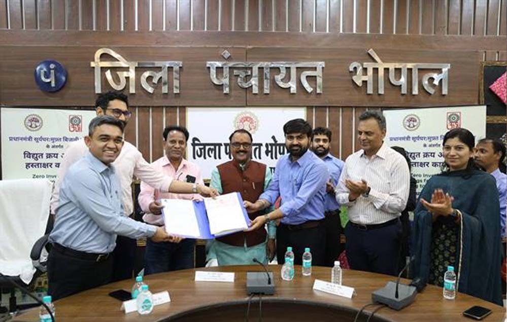 शासकीय भवनों में रेस्को मॉडल से सोलर पैनल लगाने के लिए जागरूकता जरूरी : मंत्री शुक्ला