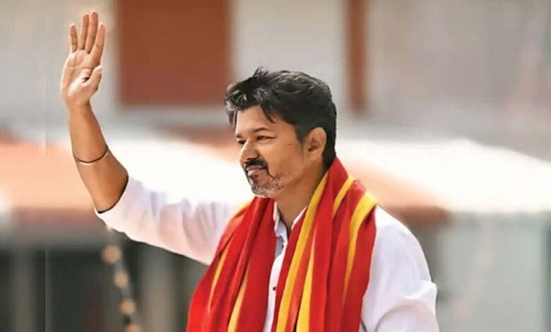 फ्लोर टेस्ट से पहले थलापति विजय को बड़ा झटका! DMDK ने समर्थन देने से किया इनकार