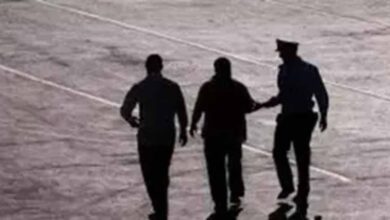 संयुक्त राज्य अमेरिका में बड़ा खुलासा: कनाडा में हथियार तस्करी के आरोप में पाकिस्तानी नागरिक समेत 3 गिरफ्तार संयुक्त राज्य अमेरिका में बड़ा खुलासा: कनाडा में हथियार तस्करी के आरोप में पाकिस्तानी नागरिक समेत 3 गिरफ्तार