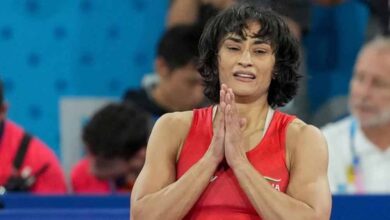 एशियन गेम्स ट्रायल्स में बड़ा उलटफेर: मीनाक्षी गोयत ने विनेश फोगाट को हराया, 6-4 से दर्ज की जीत एशियन गेम्स ट्रायल्स में बड़ा उलटफेर: मीनाक्षी गोयत ने विनेश फोगाट को हराया, 6-4 से दर्ज की जीत