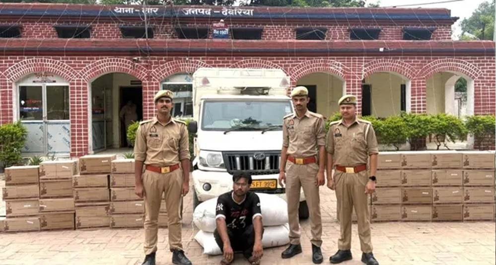 बिहार सीमा पर पुलिस की बड़ी कार्रवाई, 5.14 लाख की अवैध अंग्रेजी शराब जब्त; तस्कर गिरफ्तार