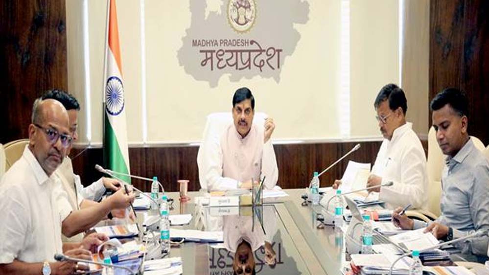 सौर ऊर्जा के उपयोग को अधिकाधिक प्रोत्साहित करें : मुख्यमंत्री डॉ. यादव