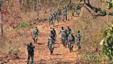 गरीबी से हथियार तक और फिर वापसी: नक्सली कमांडरों की कहानी