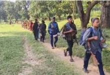 चाईबासा के पोड़ाहाट जंगल में सुरक्षाबलों और नक्सलियों के बीच मुठभेड़