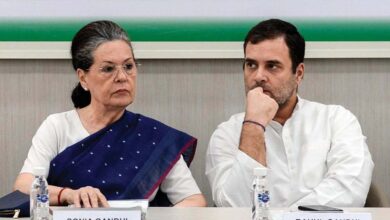 राहुल गांधी को लेकर कांग्रेस में क्या चल रहा खेल? सोनिया गांधी की चुप्पी पर उठे सवाल राहुल गांधी को लेकर कांग्रेस में क्या चल रहा खेल? सोनिया गांधी की चुप्पी पर उठे सवाल
